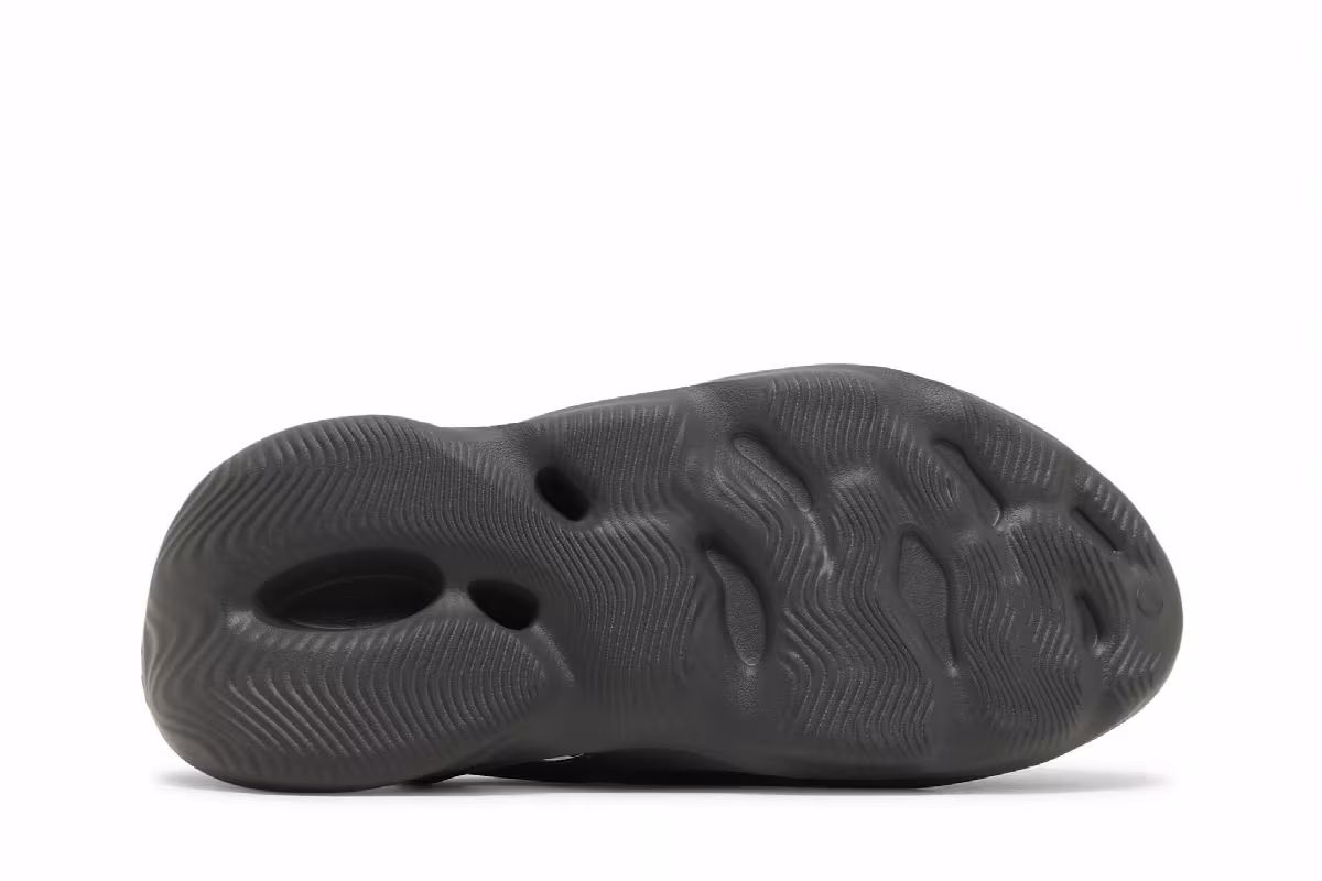 adidas Yeezy Foam Runner Carbon, view 5