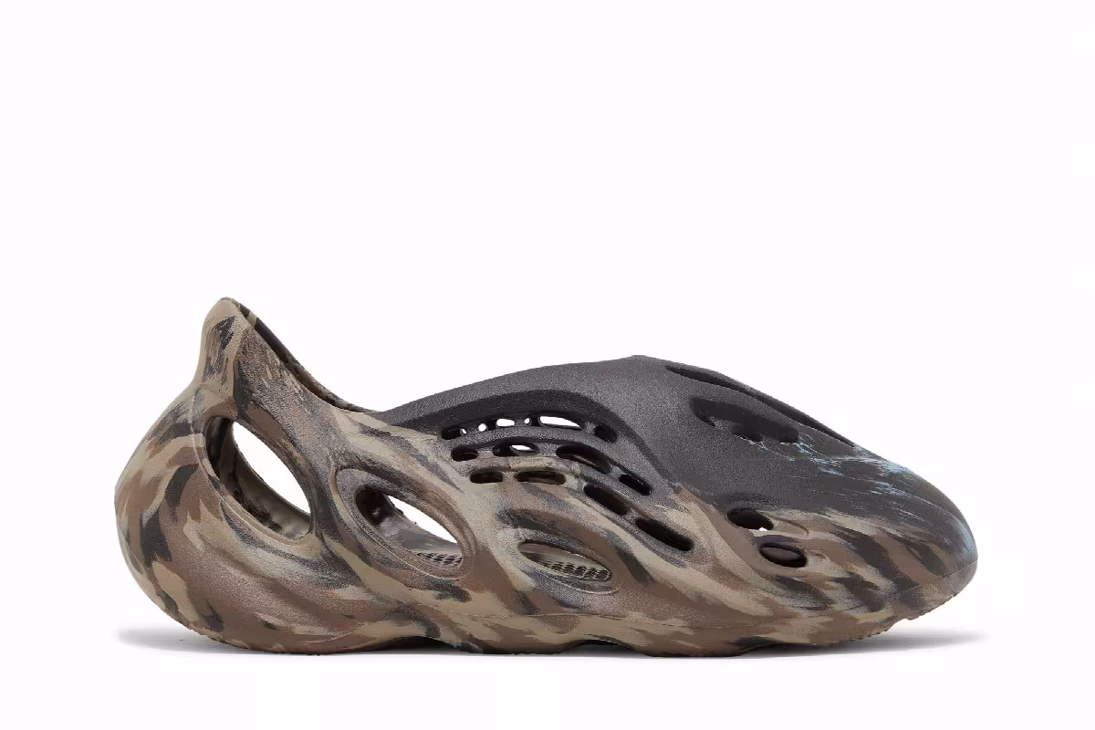adidas Yeezy Foam Runner MX Cinder, view 2