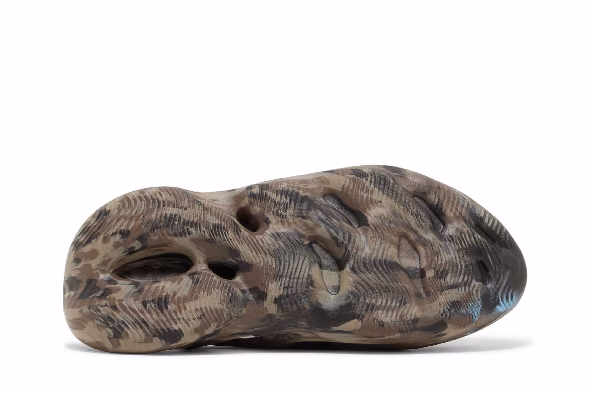 adidas Yeezy Foam Runner MX Cinder, view 5