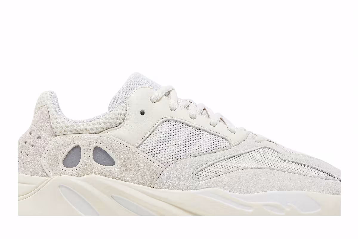 adidas Yeezy Boost 700 Analog 2023, view 3