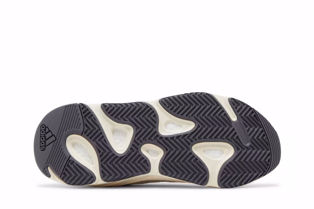 adidas Yeezy Boost 700 Analog 2023, view 5