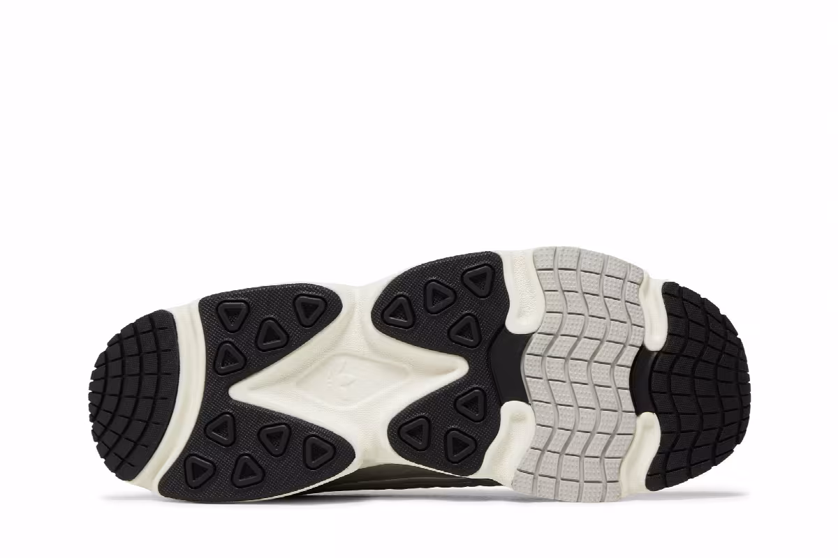 adidas Ozmillen Silver Black, view 5