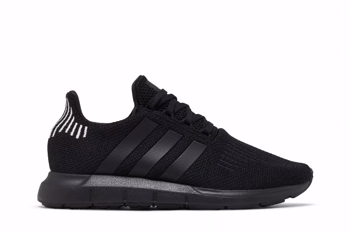 adidas Women's Swift Run 1.0 Black Wonder Quartz, view 2