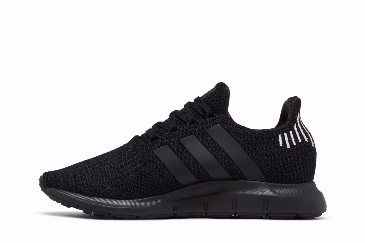adidas Women's Swift Run 1.0 Black Wonder Quartz, view 4