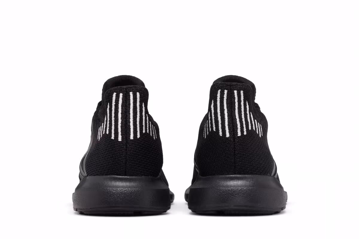 adidas Women's Swift Run 1.0 Black Wonder Quartz, view 7