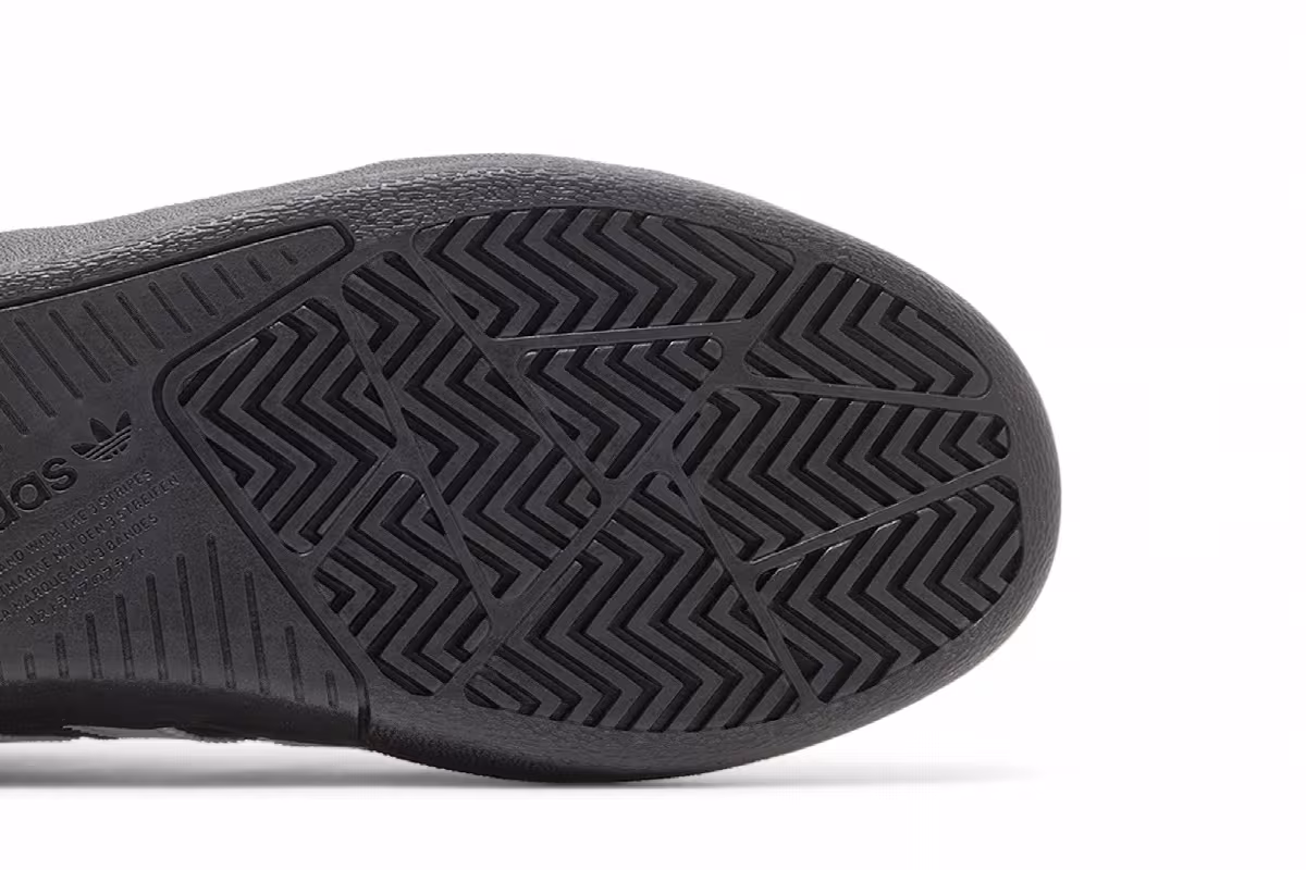 Adidas Tyshawn Low Black White Gold, view 6