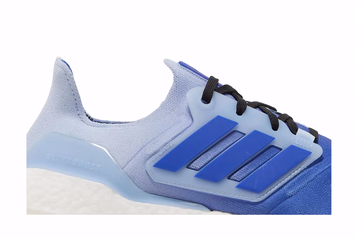 adidas UltraBoost 22 Lucid Blue Gradient, view 3