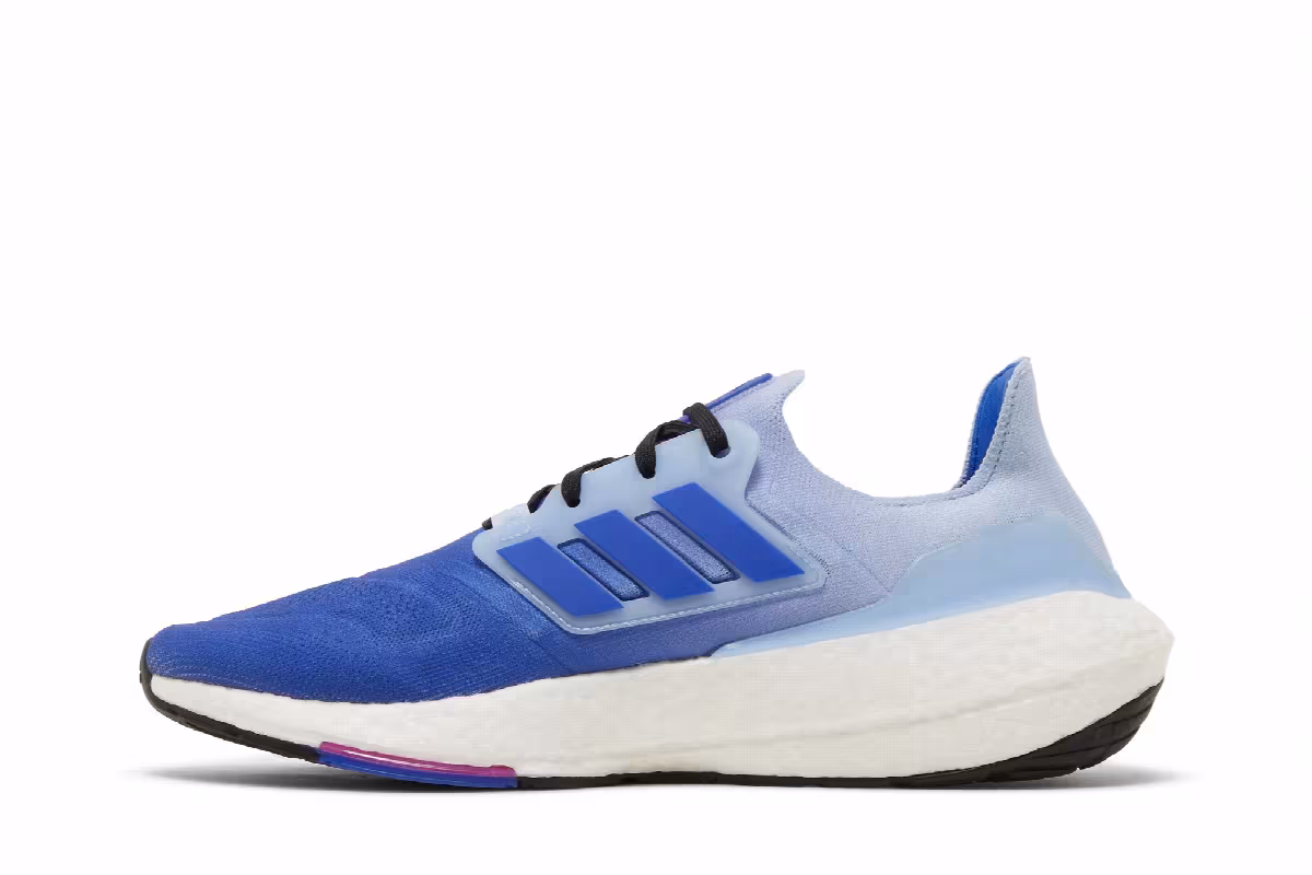 adidas UltraBoost 22 Lucid Blue Gradient, view 4