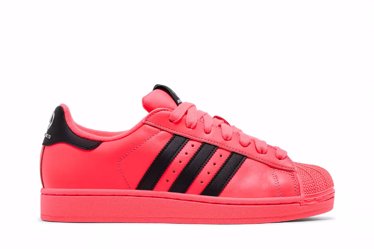 Mercedes-AMG Petronas Formula One Team x adidas Superstar Miami Grand Prix Pack, view 2