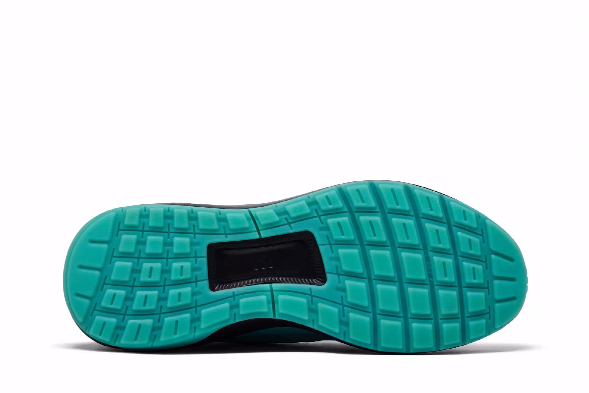 Mercedes-AMG Petronas Formula One Team x adidas Ultimashow 2.0 Black Semi Mint Rush, view 5