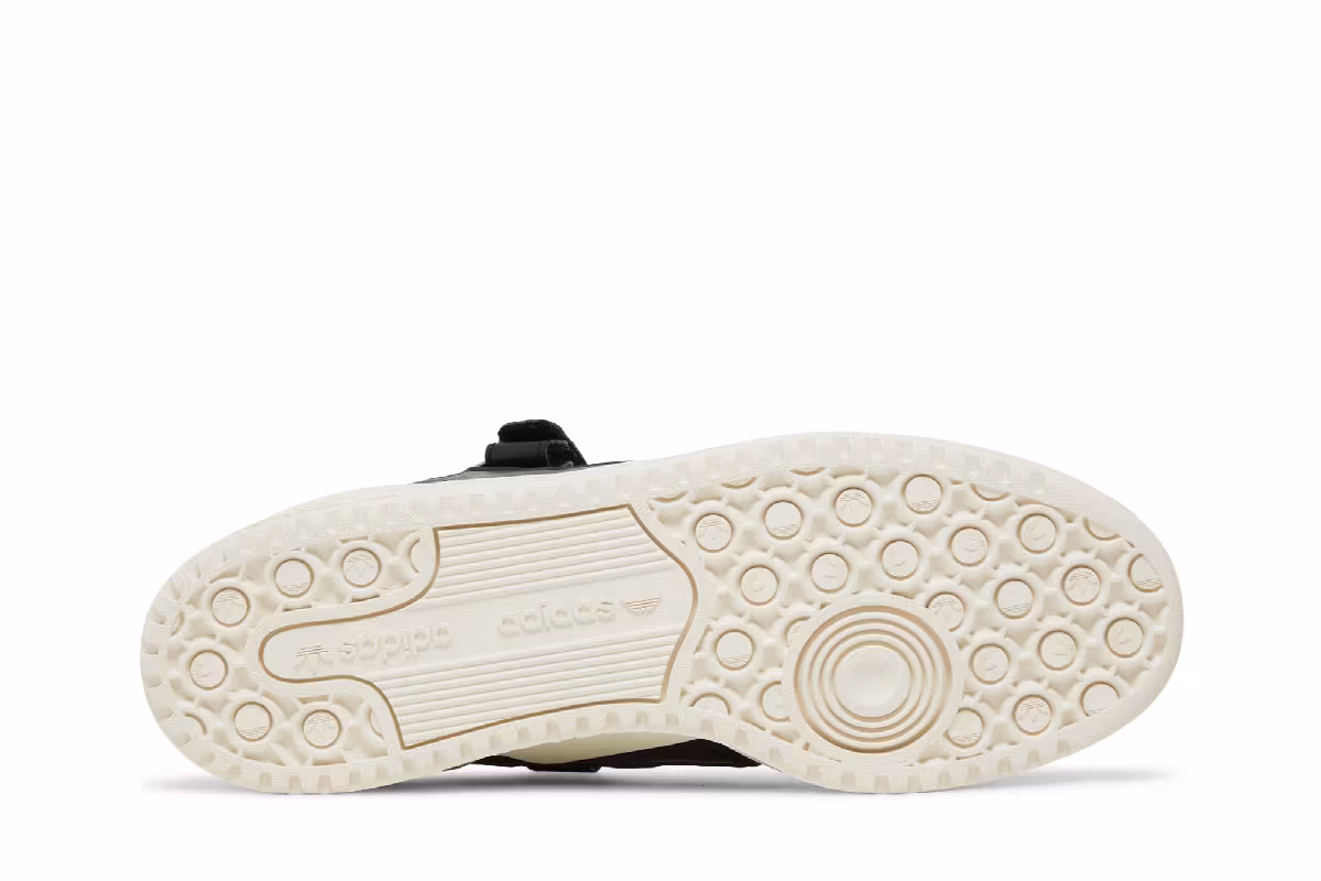 André Saraiva x adidas Forum Low The World Needs Love, view 5