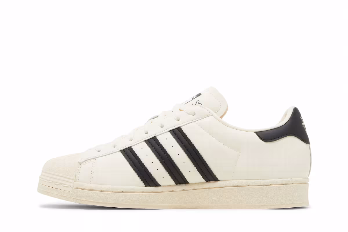André Saraiva x adidas Superstar Chalk White Black, view 4
