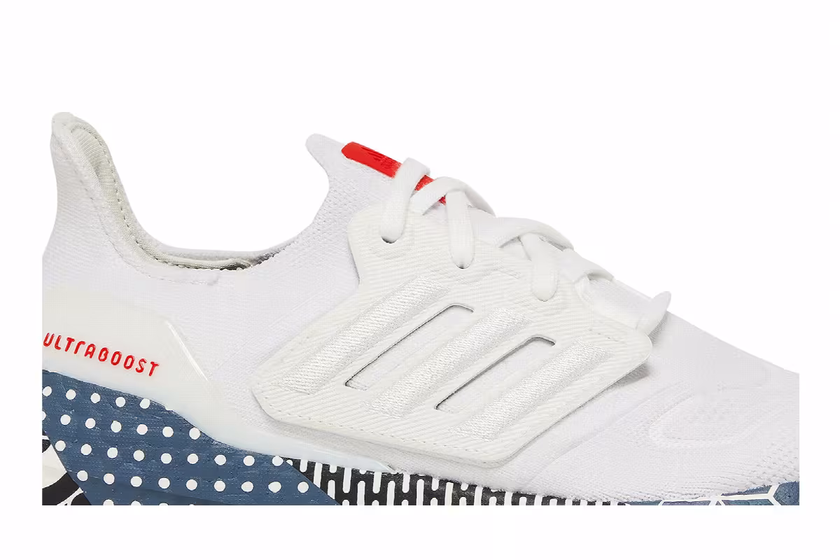 adidas UltraBoost 22 9000, view 3