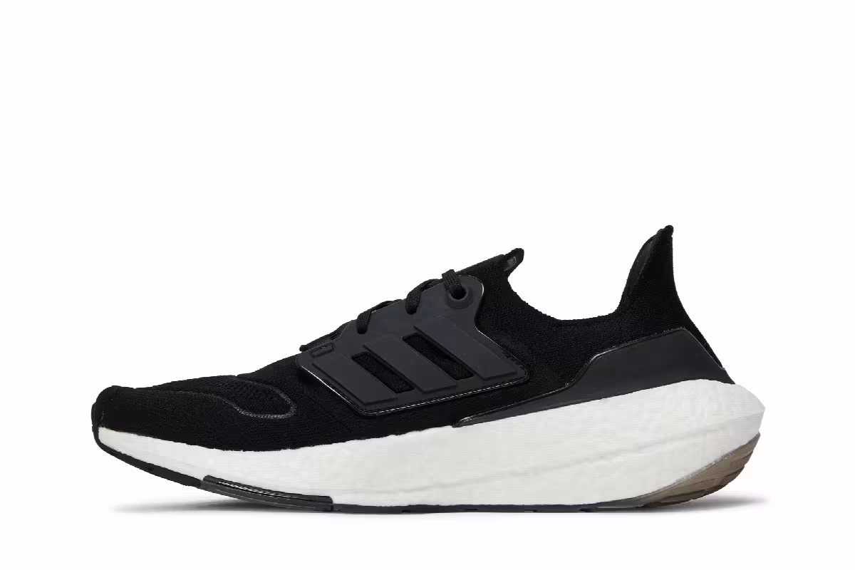 adidas UltraBoost 22 Black White, view 4