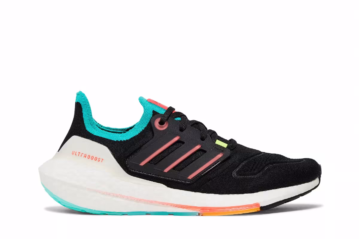 adidas UltraBoost 22 Black Turbo Mint, view 2