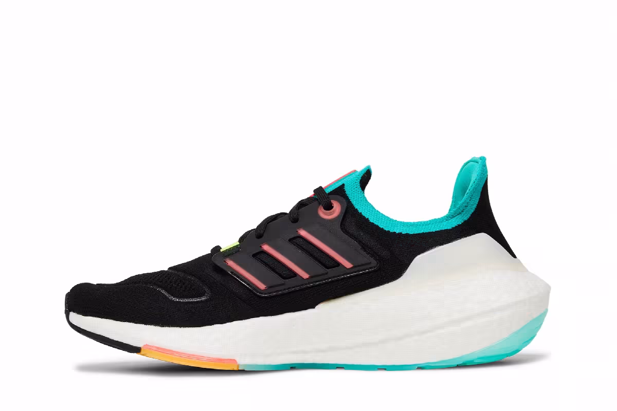 adidas UltraBoost 22 Black Turbo Mint, view 4