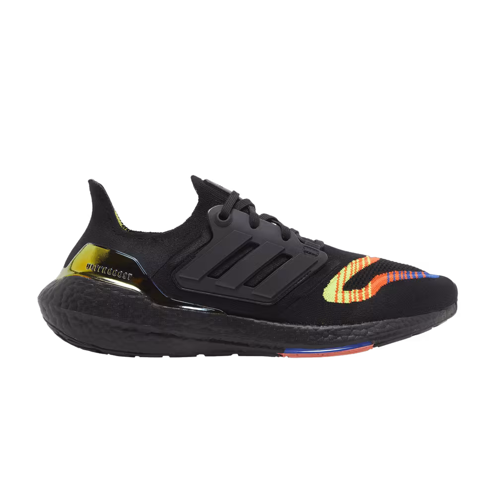 adidas UltraBoost 22 Linear Energy Black