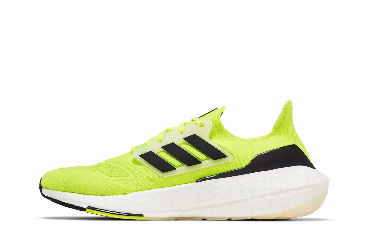 adidas UltraBoost 22 Solar Yellow Black, view 4
