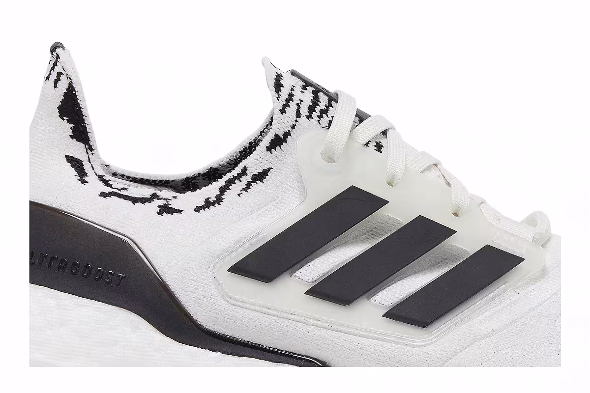 adidas UltraBoost 22 Non Dyed Zebra, view 3