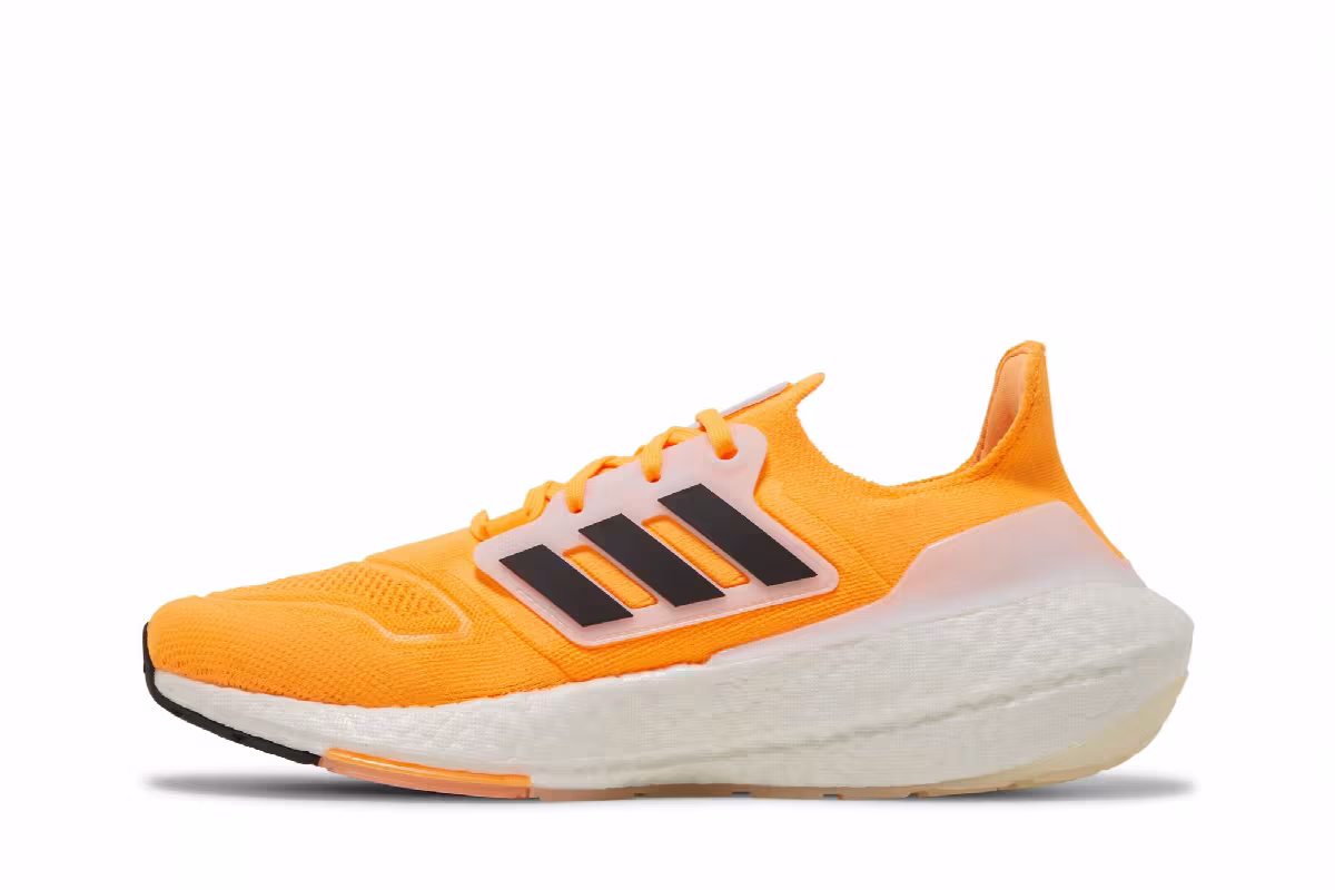 adidas UltraBoost 22 Flash Orange, view 4