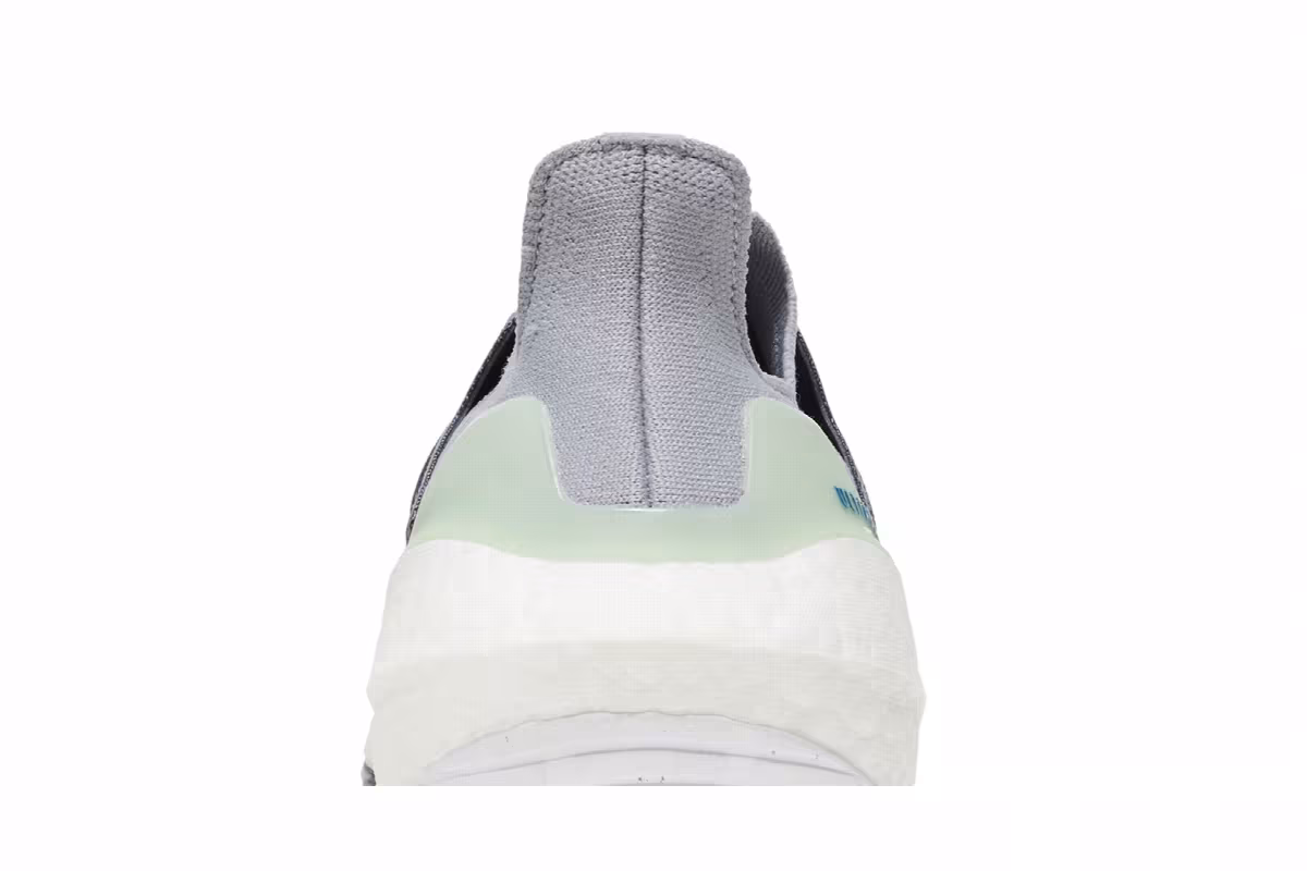 adidas UltraBoost 22 Halo Silver, view 8