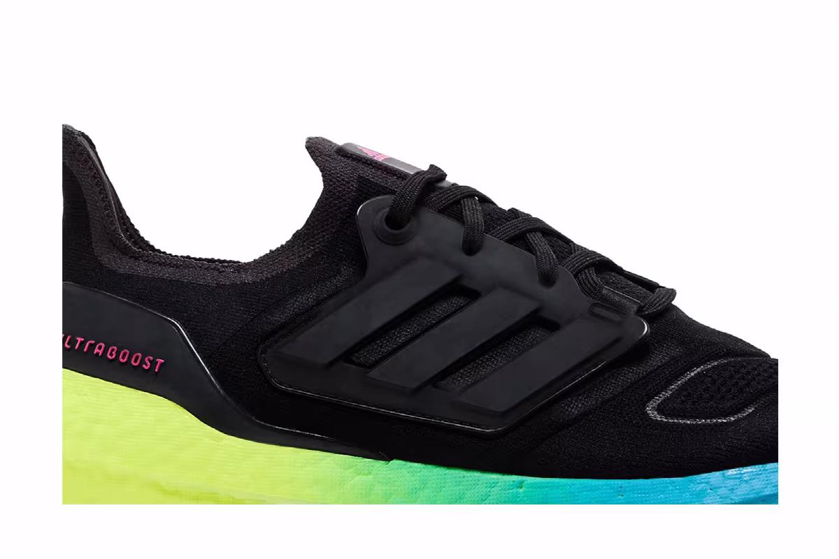 adidas UltraBoost 22 Black Multi Gradient, view 3