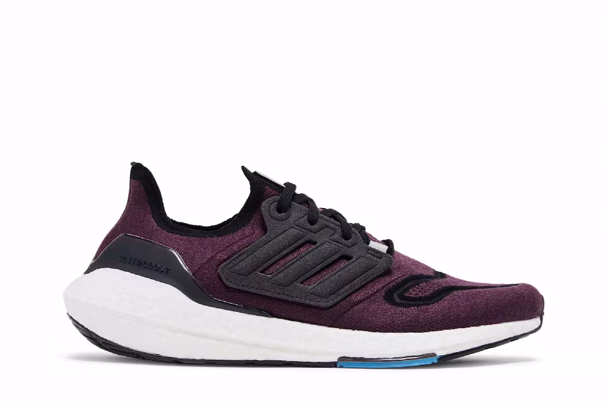 adidas UltraBoost 22 Shadow Maroon, view 2