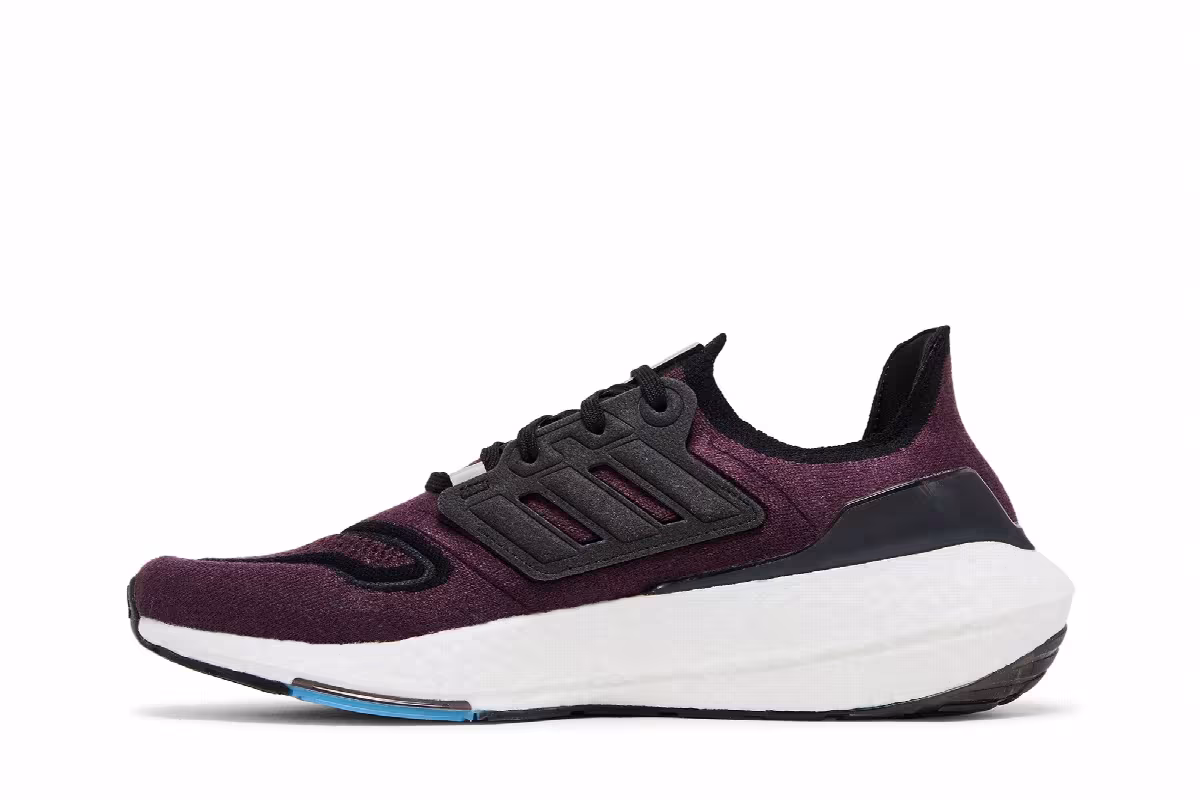 adidas UltraBoost 22 Shadow Maroon, view 4