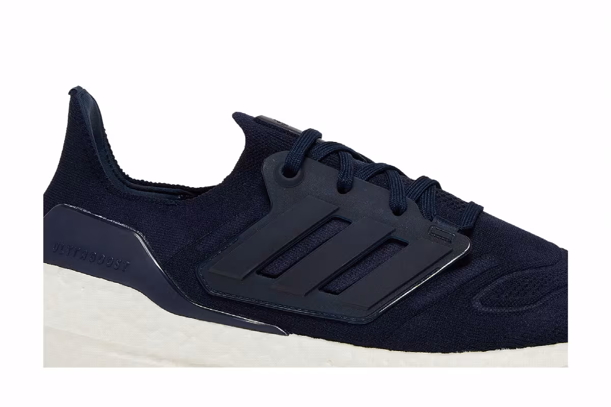 adidas UltraBoost 22 Collegiate Navy, view 3