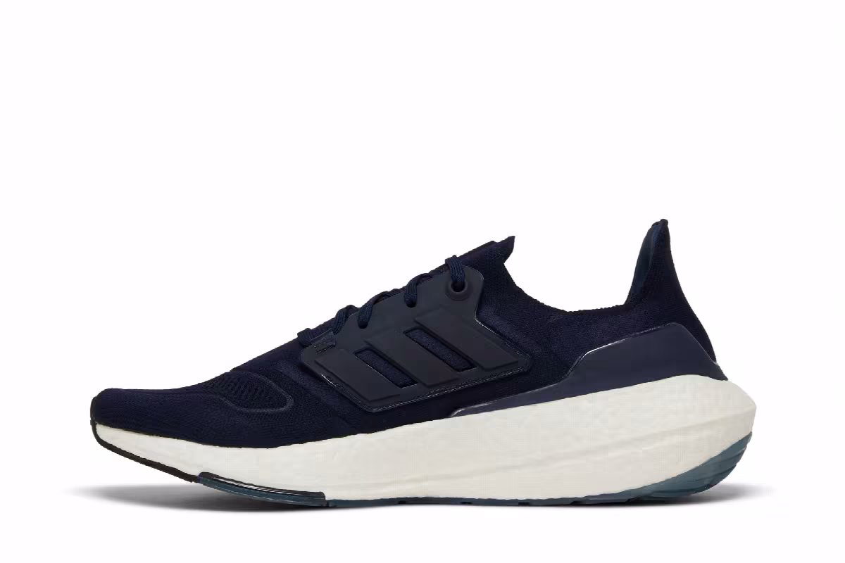 adidas UltraBoost 22 Collegiate Navy, view 4