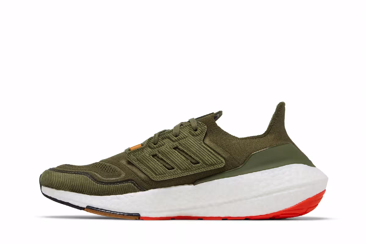 adidas UltraBoost 22 Focus Olive, view 4