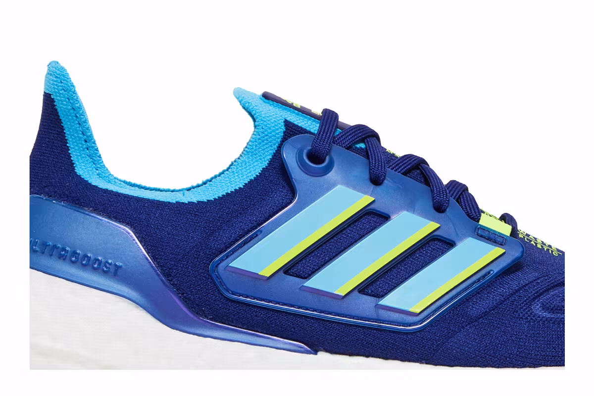Adidas UltraBoost 22 Legacy Indigo Solar Yellow, view 3
