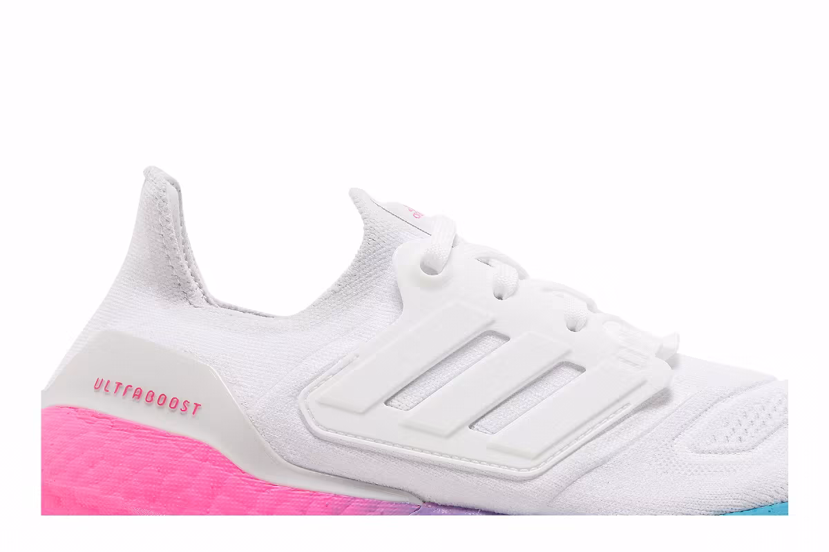Adidas Women's UltraBoost 22 White Gradient, view 3