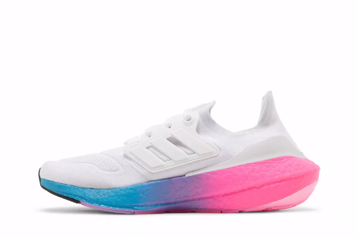 Adidas Women's UltraBoost 22 White Gradient, view 4