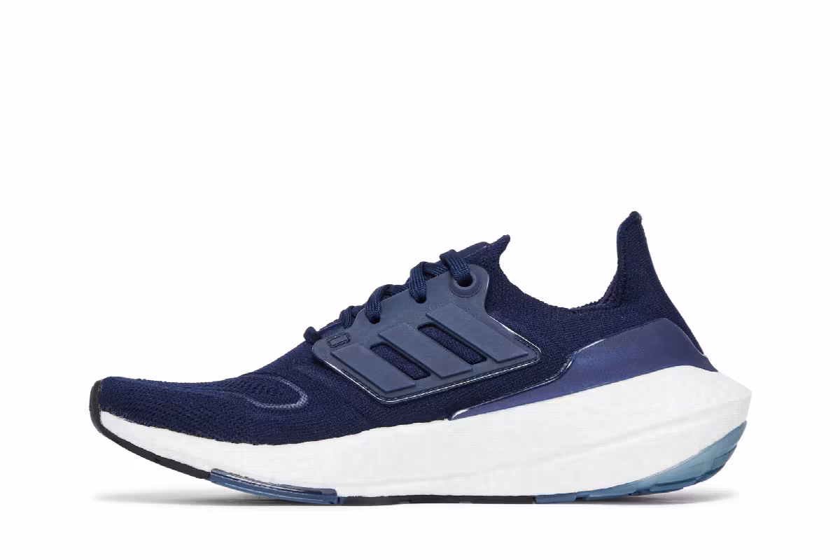 adidas Women's UltraBoost 22 Collegiate Navy, view 4