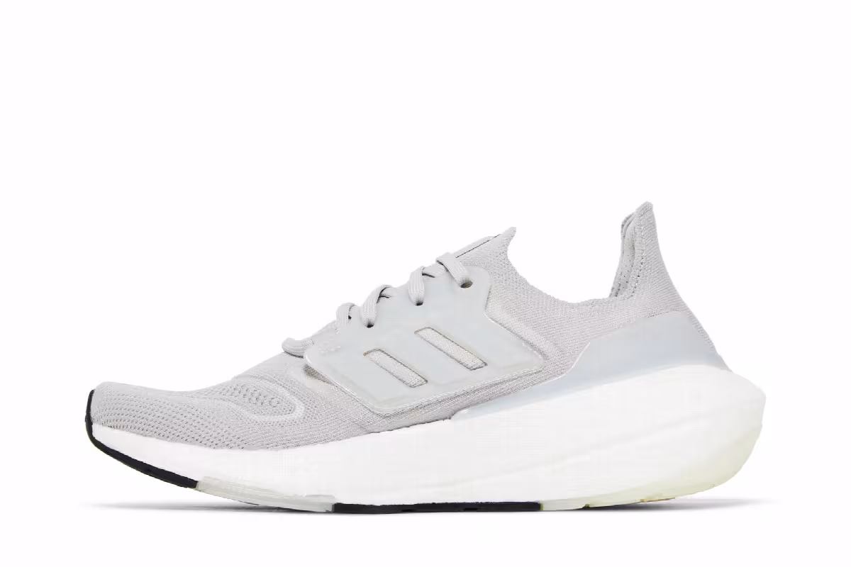 Adidas Women's UltraBoost 22 Triple Grey, view 4