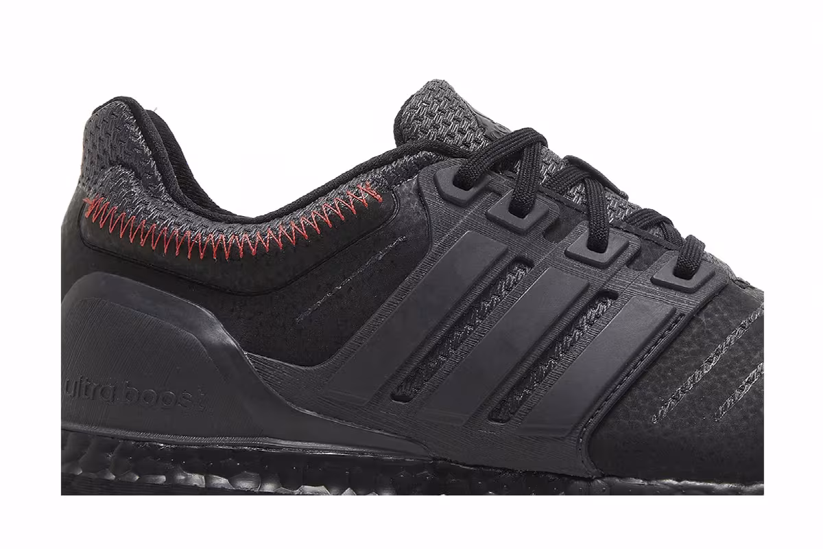 adidas UltraBoost DNA 22 Black Carbon, view 3