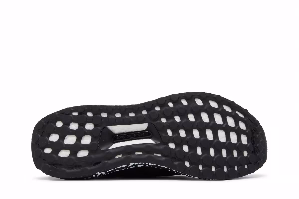 Mohamed Salah x adidas UltraBoost DNA 2.0 Core Black, view 5