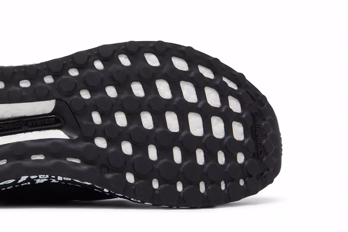 Mohamed Salah x adidas UltraBoost DNA 2.0 Core Black, view 6