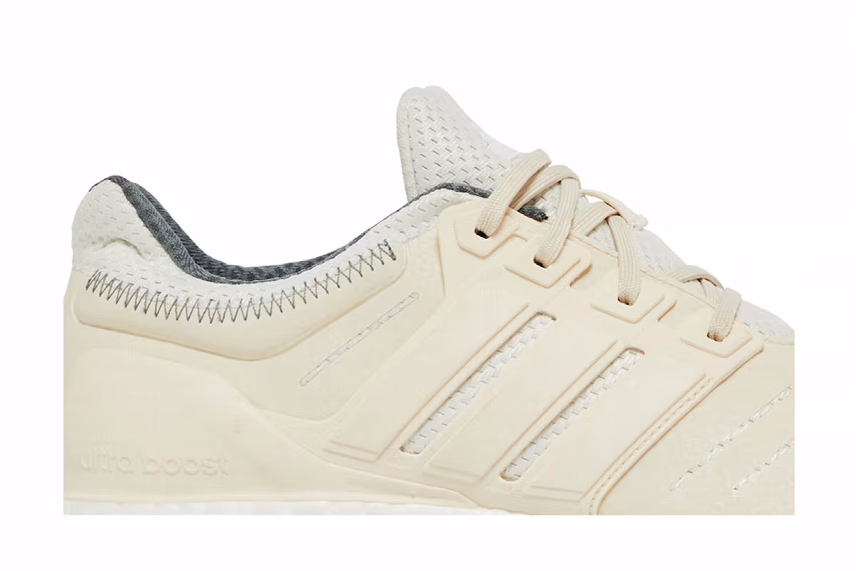 adidas UltraBoost DNA 22 Cloud White, view 3