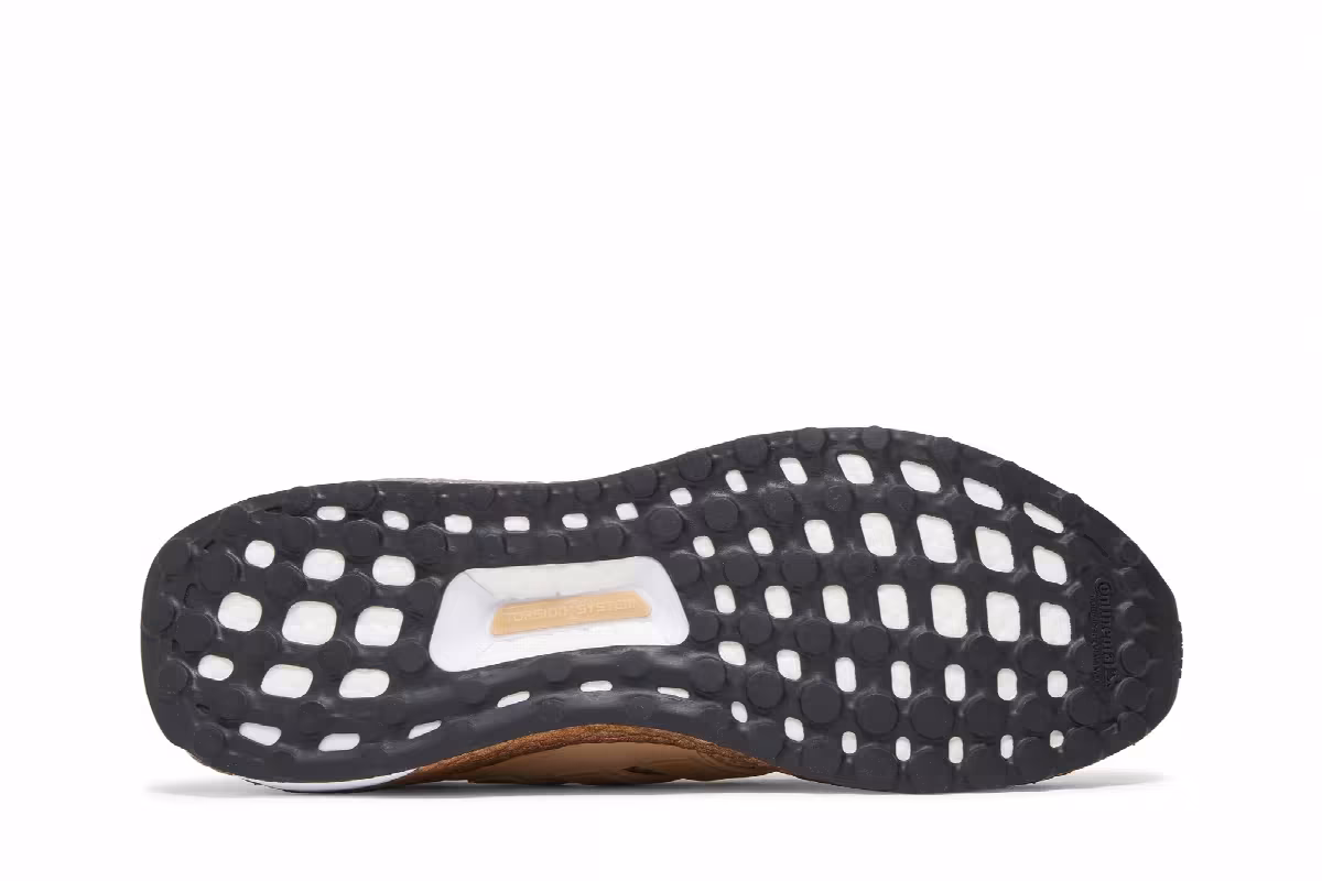 adidas UltraBoost 1.0 DNA Magic Beige, view 5