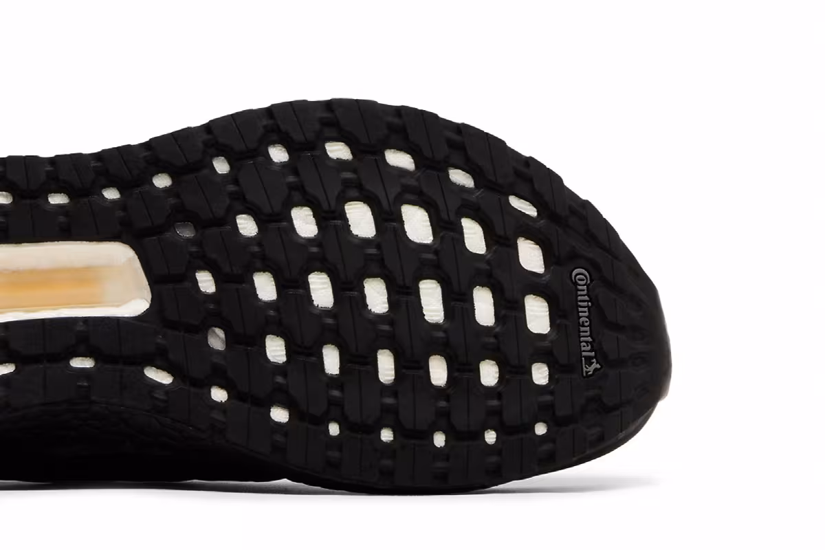 adidas Women's UltraBoost 19.5 DNA Black Carbon, view 6