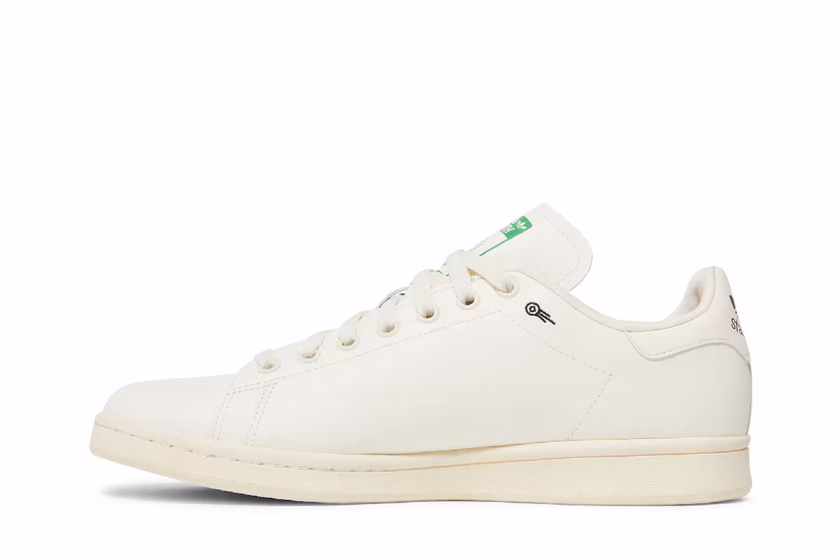 André Saraiva x adidas Stan Smith The World Needs Love, view 4