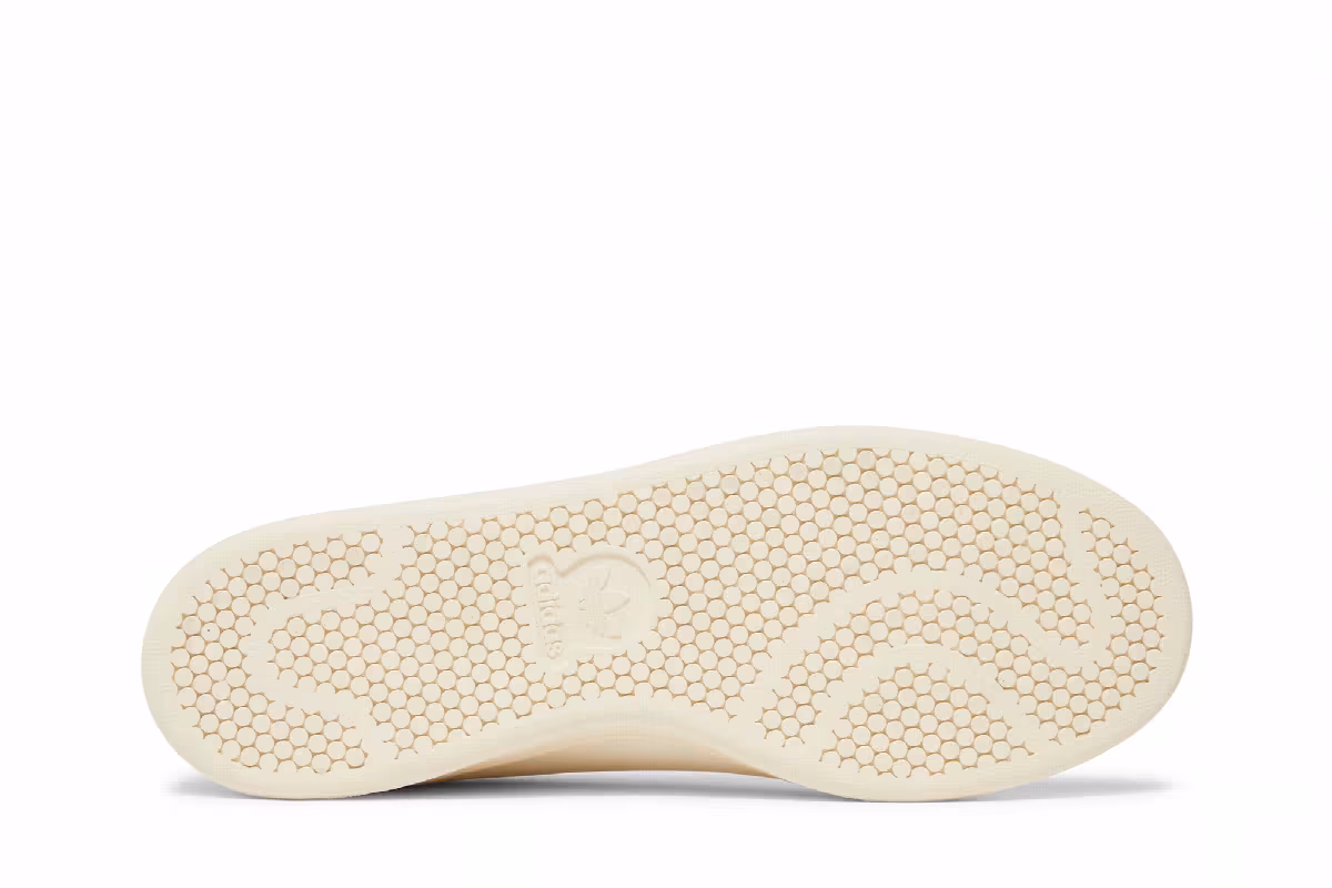 André Saraiva x adidas Stan Smith The World Needs Love, view 5