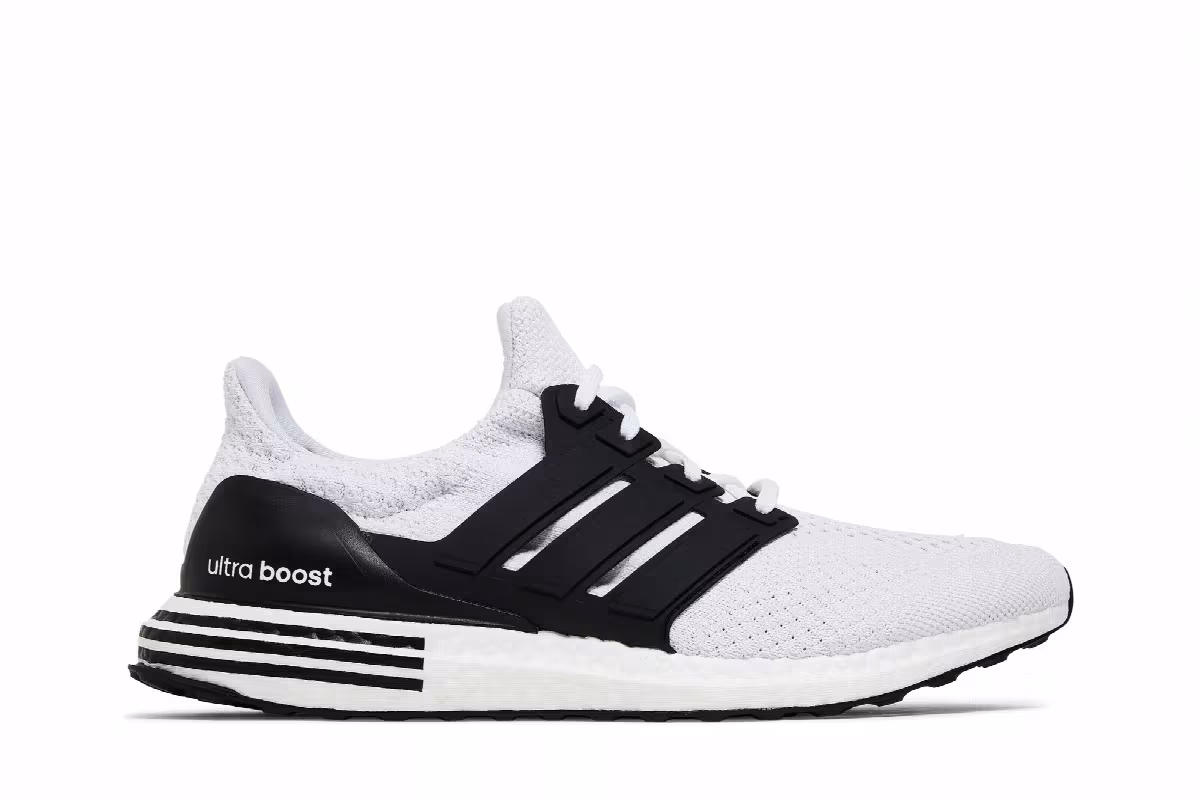 adidas UltraBoost 5.0 DNA White Black, view 2
