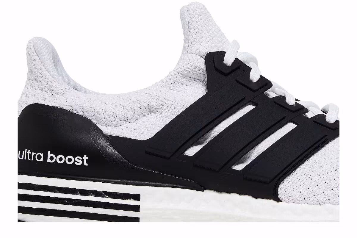 adidas UltraBoost 5.0 DNA White Black, view 3
