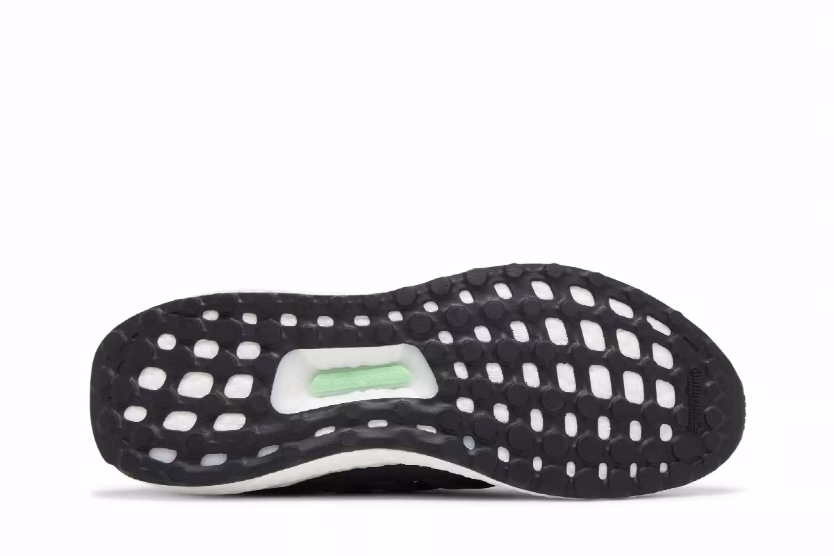 adidas UltraBoost 5.0 DNA Black Beam Green, view 5