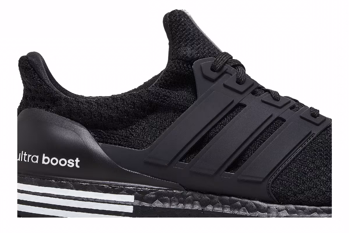 adidas UltraBoost 5.0 Black White, view 3