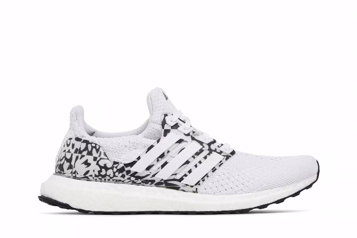 Adidas Women's UltraBoost 5.0 DNA Multi Pattern - White, view 2