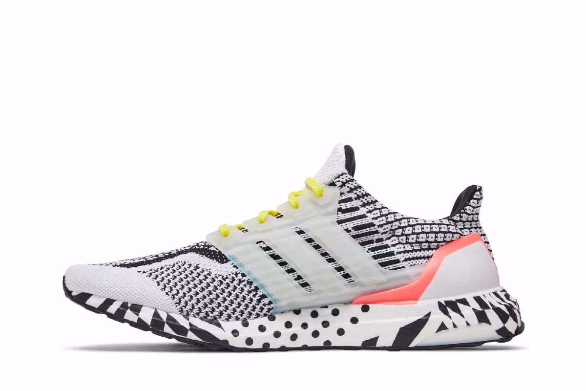 adidas UltraBoost 5.0 DNA Multi Pattern - White Black, view 4